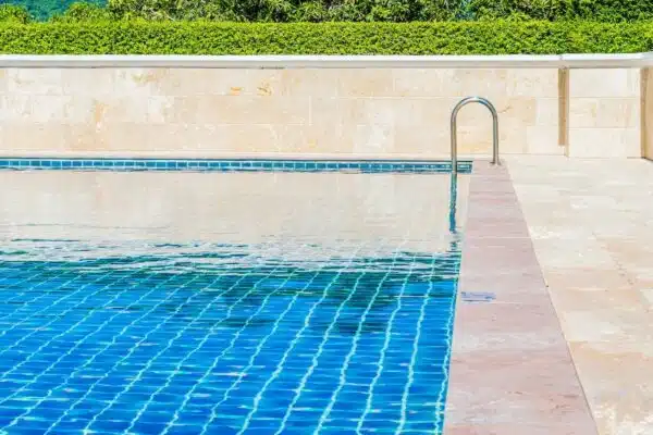 Les meilleurs conseils pour un entretien optimal de votre piscine tout au long de l’année